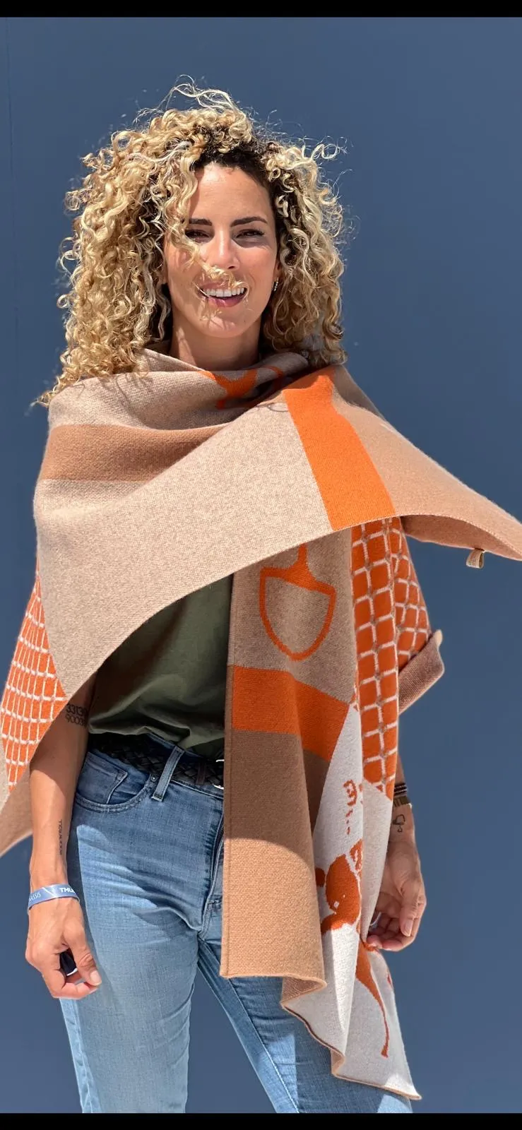 ADAMSBRO CASHMERE PONCHO ORANGE.