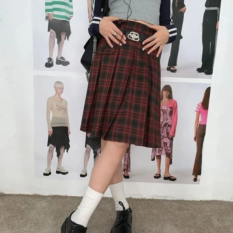 Aiertu Women Pleated Plaid Skirt Vintage Preppy Style Mid Length Skirt Harajuku Korean Fashion Retro Japanese Classic Basic