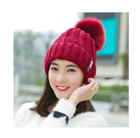 B Letter Outdoor Casual Warm Knitted Winter Beanie