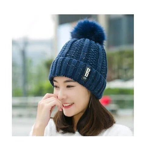 B Letter Outdoor Casual Warm Knitted Winter Beanie