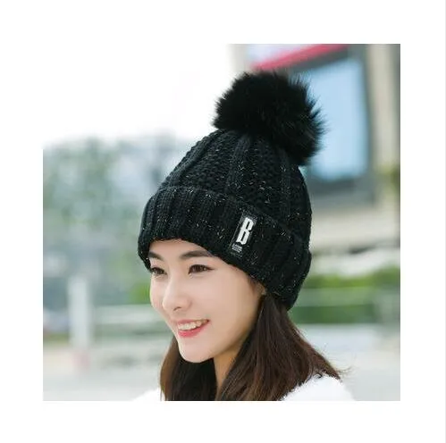 B Letter Outdoor Casual Warm Knitted Winter Beanie