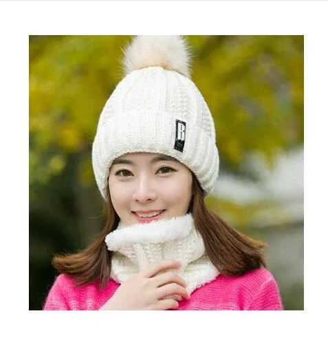 B Letter Outdoor Casual Warm Knitted Winter Beanie