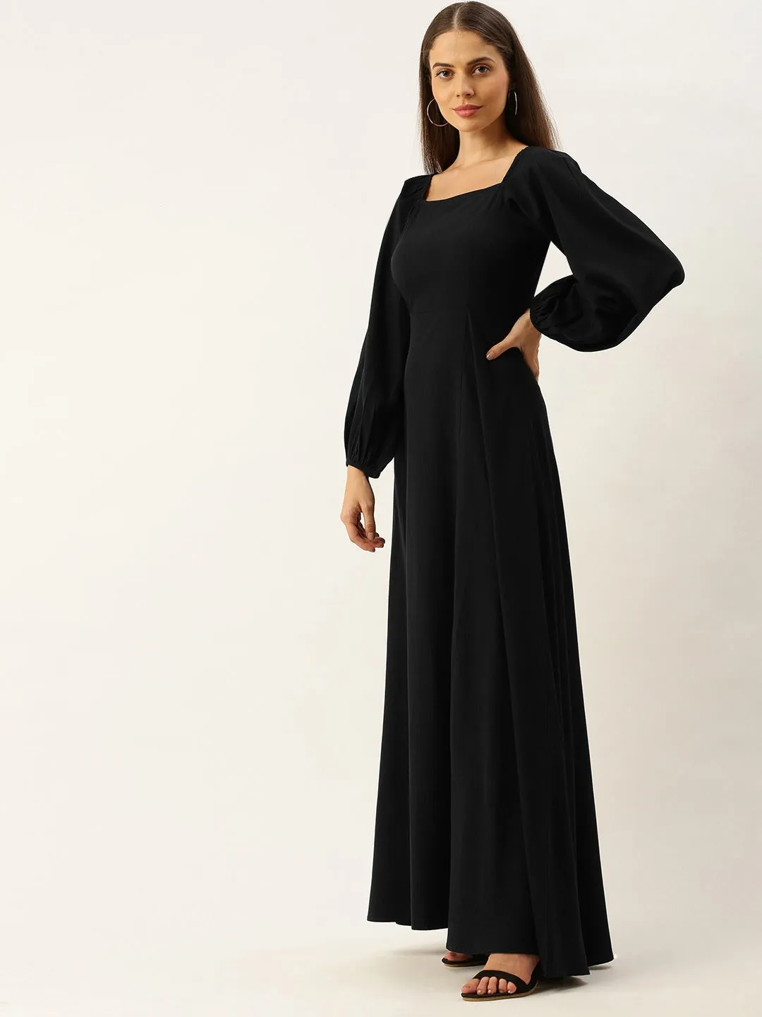 Berrylush Women Solid Black Square Neck High Slit Maxi Dress