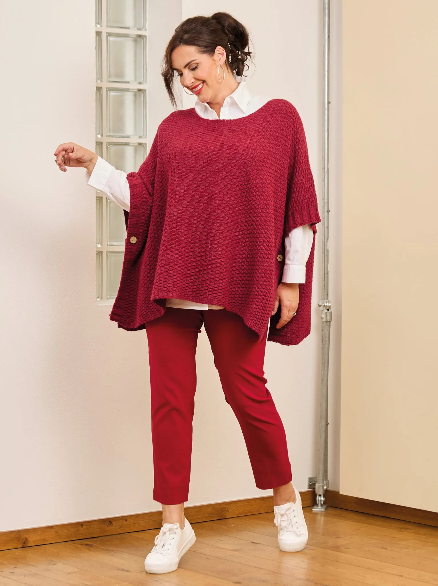 Camilla Moss Stitch Poncho - Cherry Red