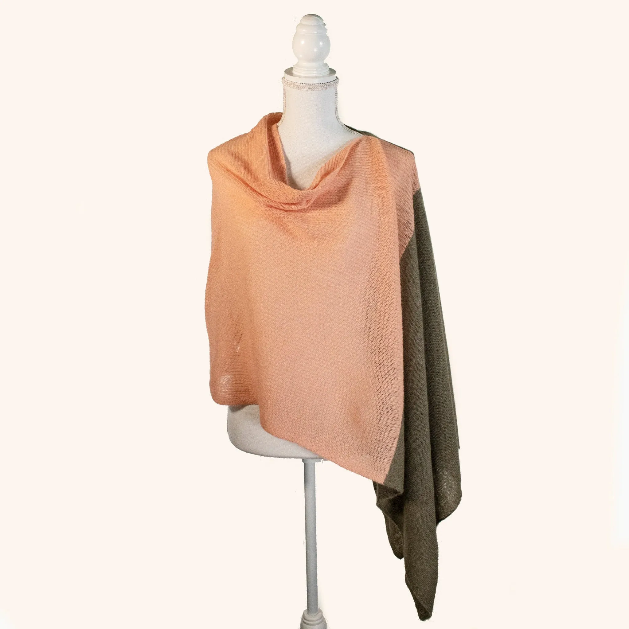 COLORBLOCK PONCHO