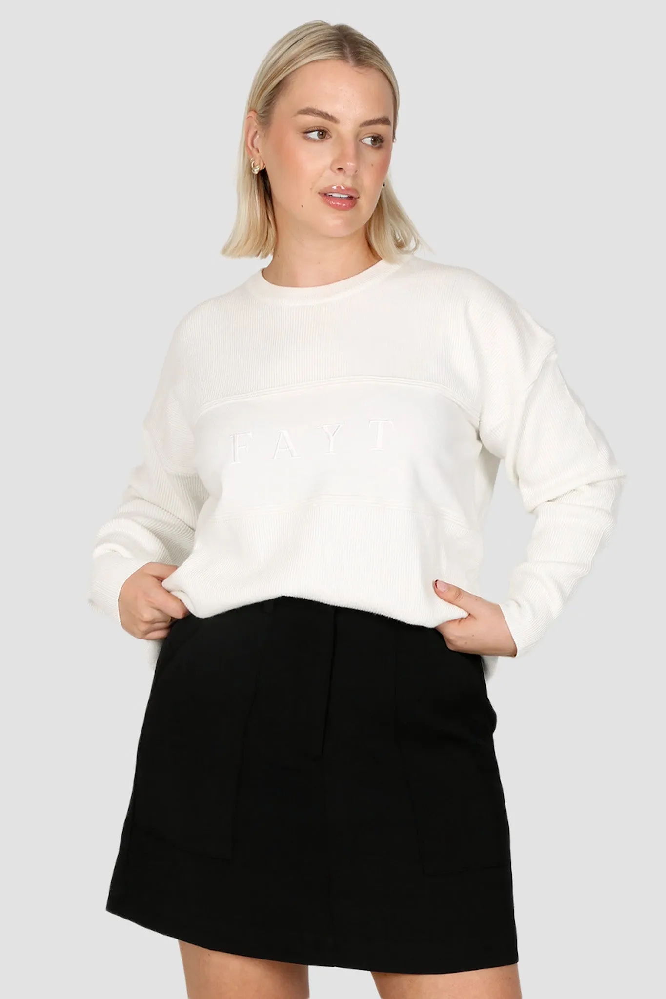 FAYT KNIT SWEATER WHITE