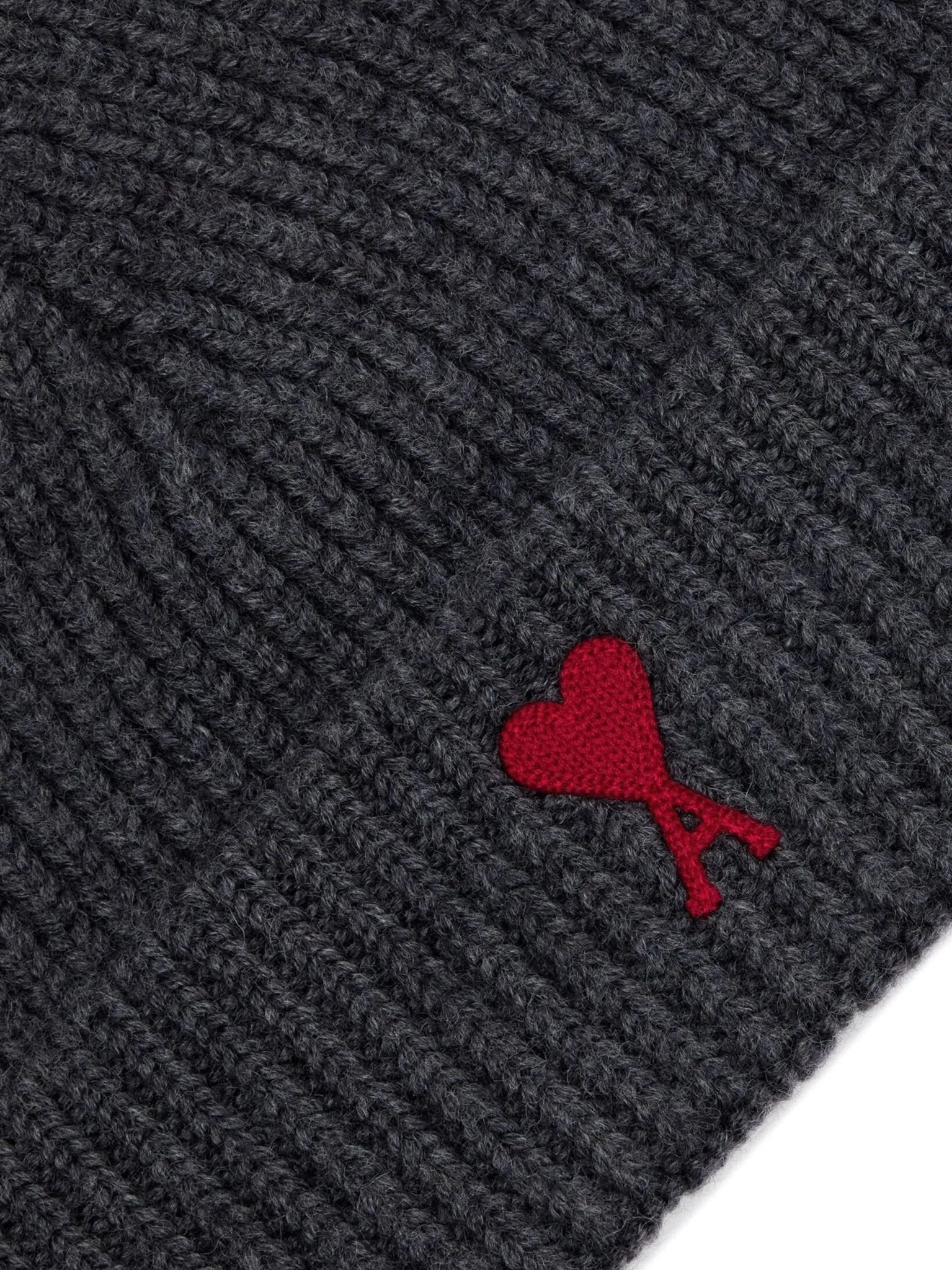 logo-embroidered ribbed-knit beanie