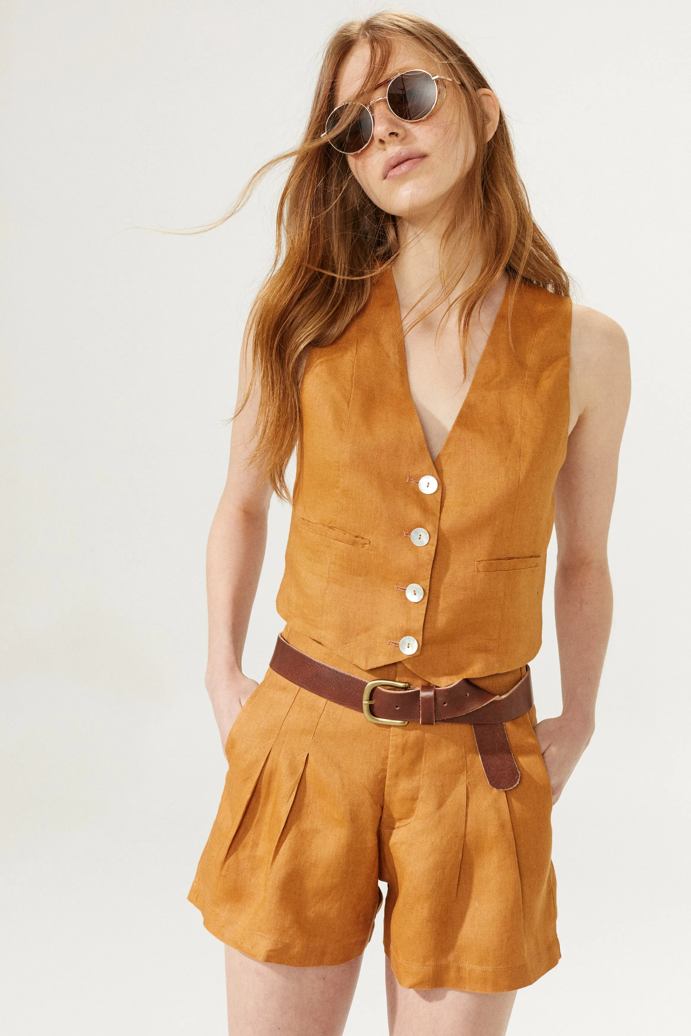 Paris Linen Vest - Caramel