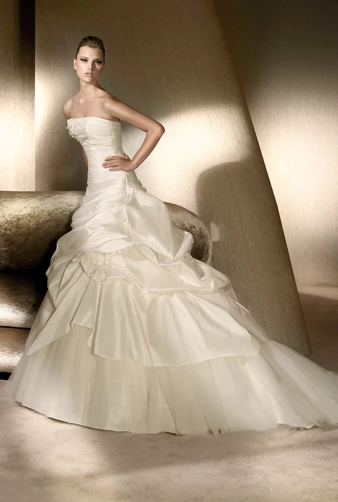 San Patrick Carey Size 16 Ballgown Wedding Dress Pickups Tulle Princess Designer