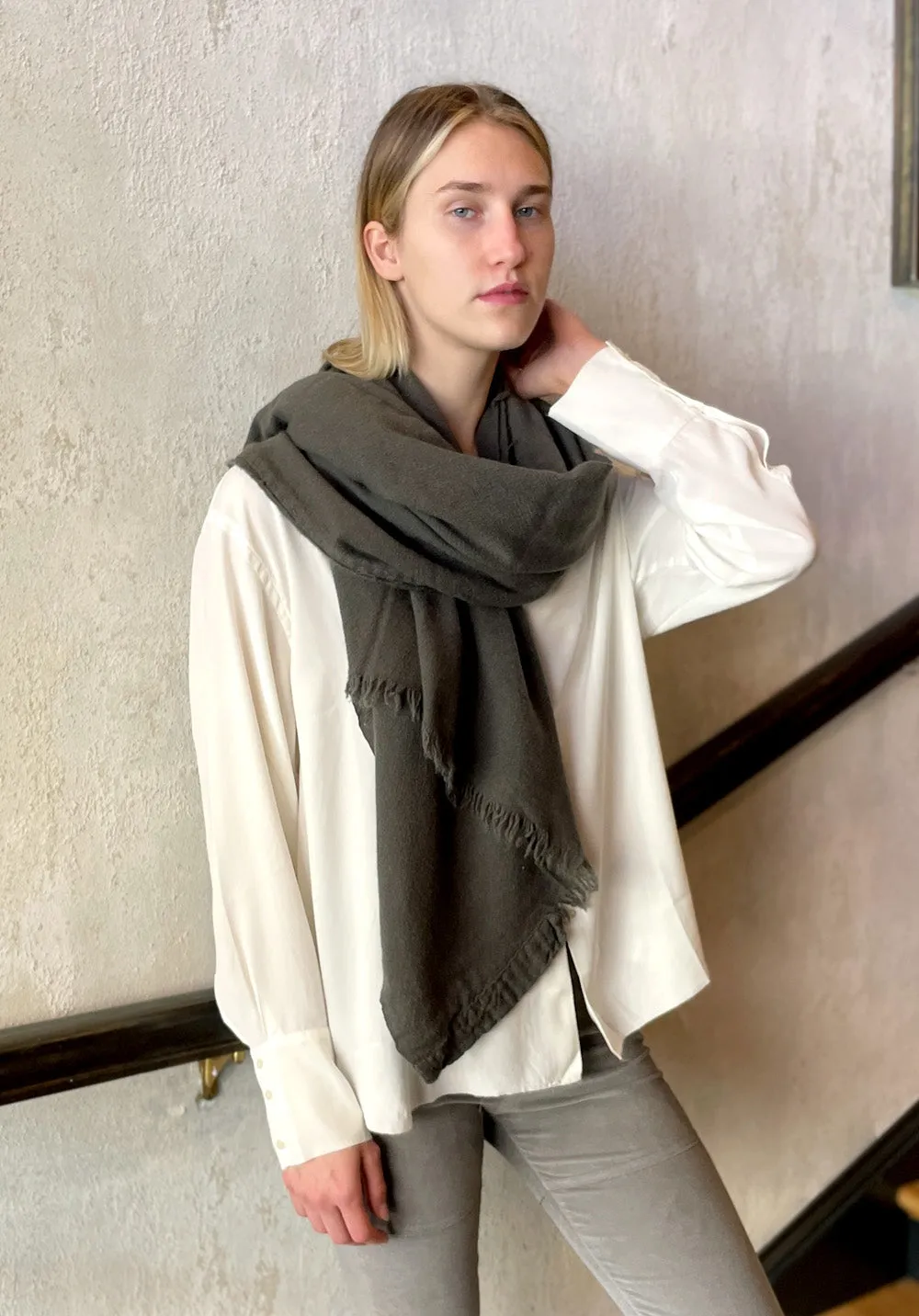 Slim Shawl - Stone