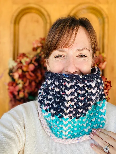 The Cleeve Cowl knitting PATTERN